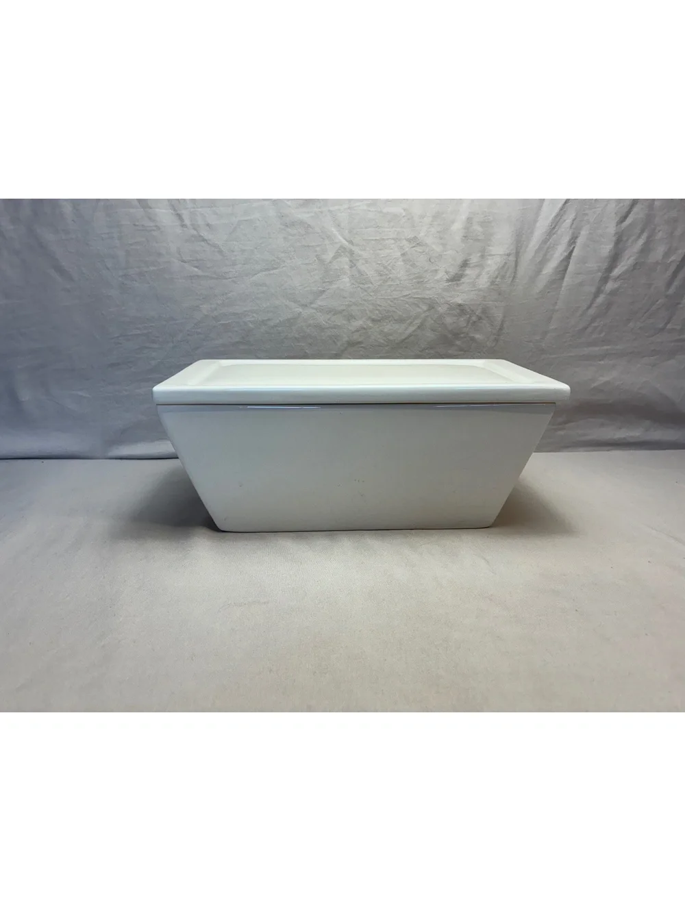 Real Home White Ceramic Rectangular Covered Storage Dish